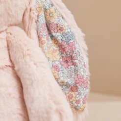 Jellycat Medium Blossom Blush Bunny Soft Toy -Plush Toy Store jellycat medium blossom blush bunny soft toy 4x3a4590 900x900 1